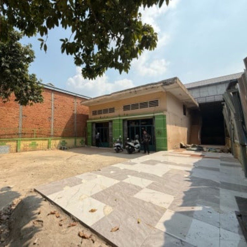 ដី មានផ្ទះ 2 ល្វែង លក់បន្ទាន់ 12 x30cm