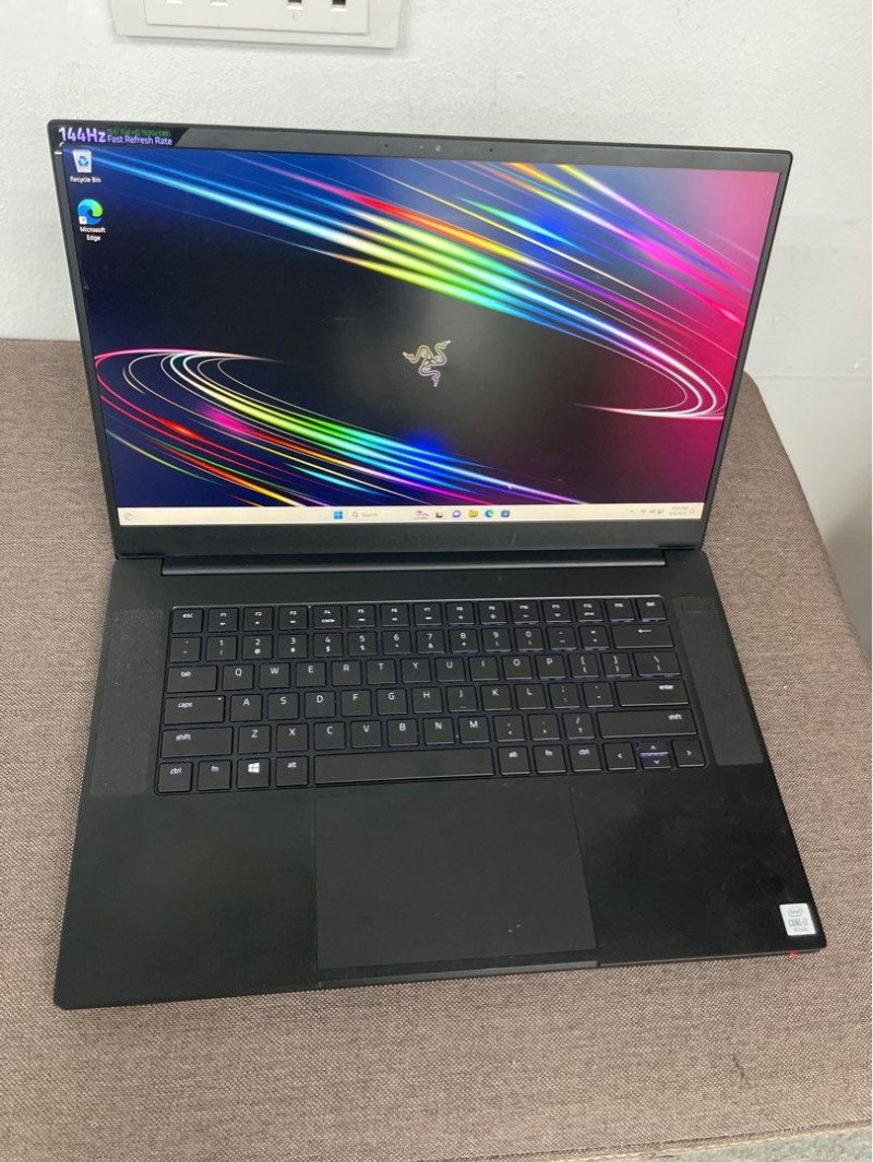 Razer blade 15 2020  Core i7 10 gen 16gb ram rtx2060