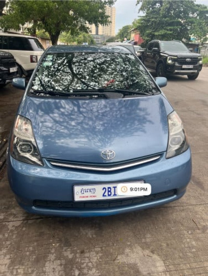 Toyota Prius 06 hfull ឡានស្អាត តំលៃ 9500$ចចារតិចតួច