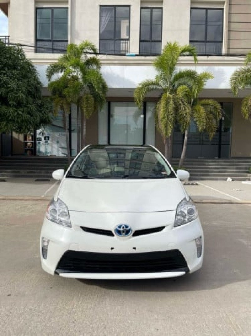 ឡាន Toyota Prius 2012 option3  solar