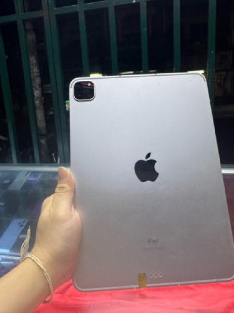 iPad Pro 11inch 3rd generation for sale for 650$