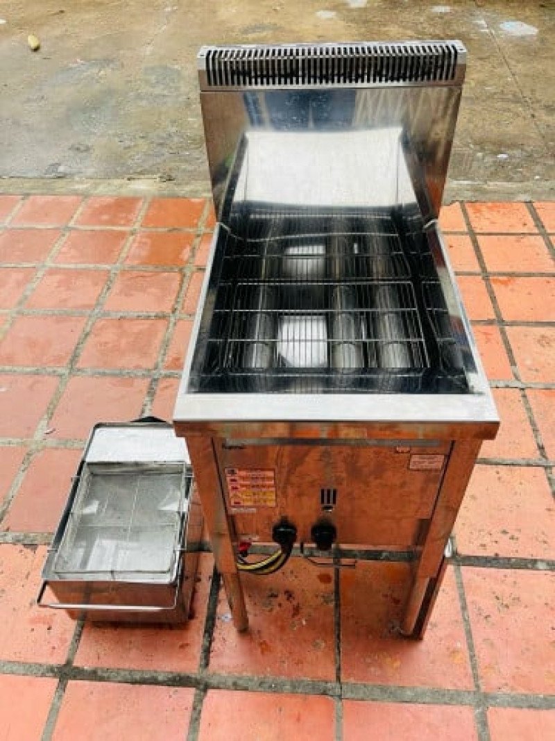 Gas fryer  Capacity18L Warranty1 month Japanese product