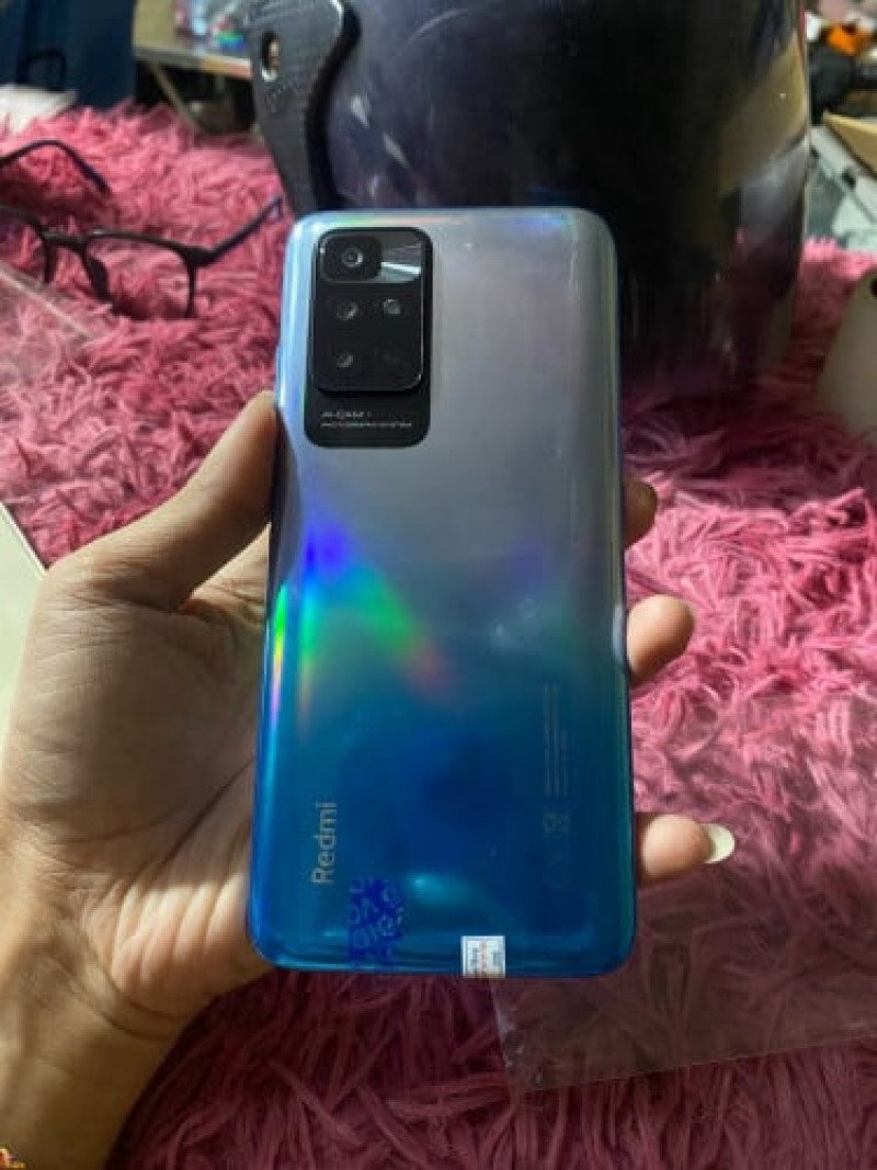 Redmi10 សុំនុំសុិន  Ram4+2/128g