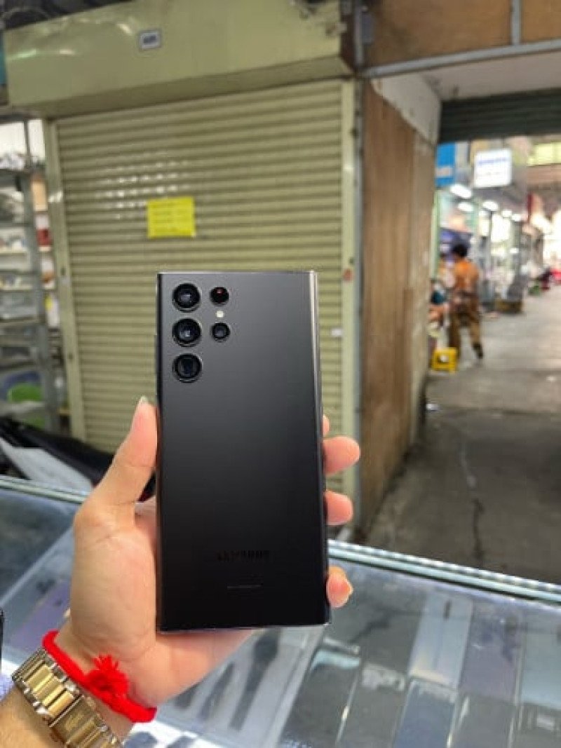 Samsung s22Utra 256G Ram12G Sim2  ក្រុមហ៊ុន ប្រវត្ដិដូរអេក្រង់ជាប់តួរស្រុីន