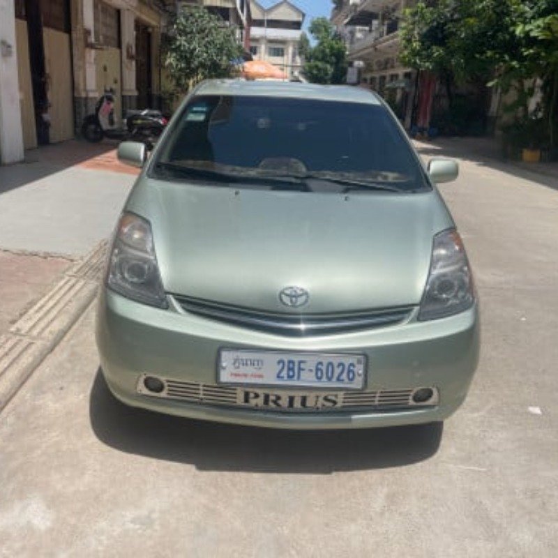 Toyota Prius year 2008 Full option ខាងក្នុងលឿង