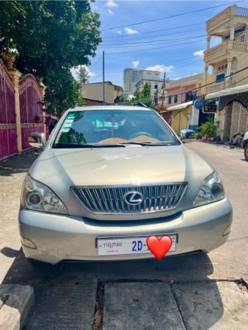 Rx330 ឆ្នាំ2004 best option ផ្សែងបារី បុង1 MC ឡានស្អាត តំលៃ19000$ចចារ