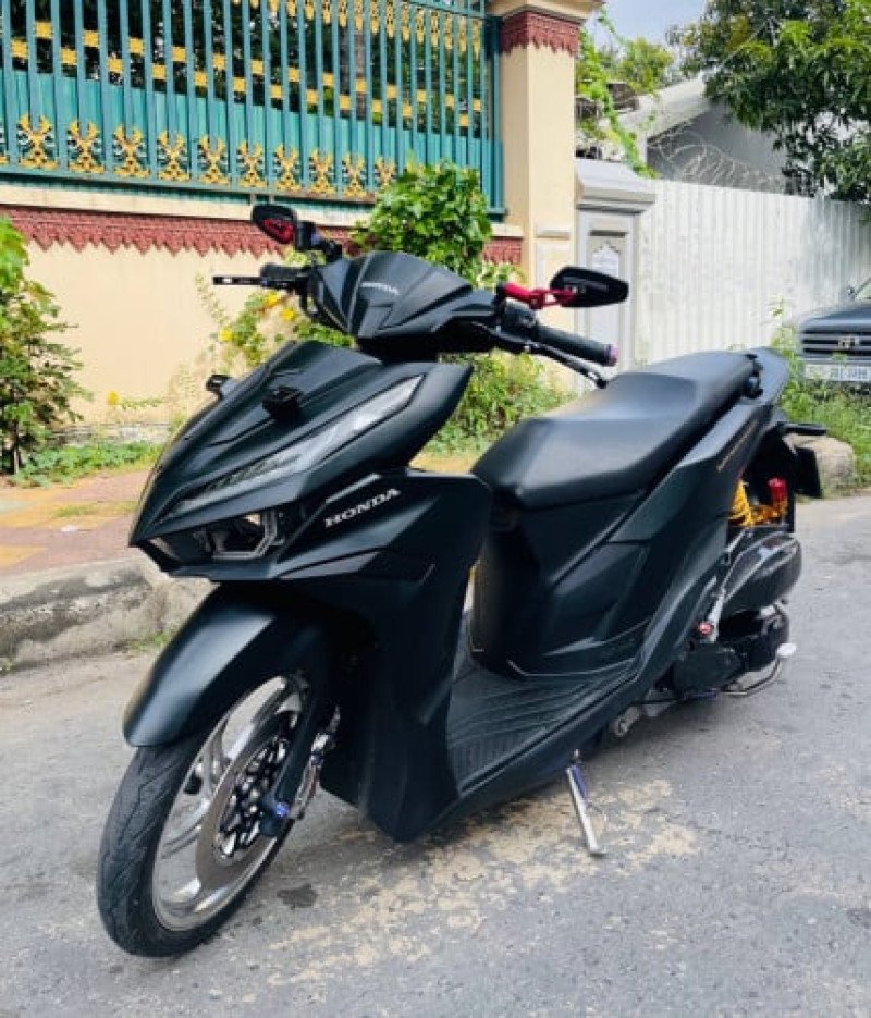 Honda VARIO (125cc, year2022, 2800$) have ID card (លេងគ្រឿងរួចរាល់)