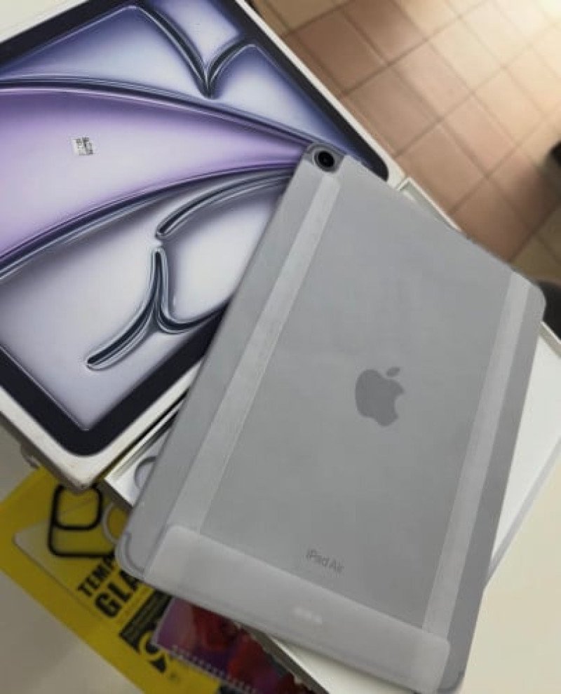 iPad Air6 sim+wifi ស្អាតដូចថ្មី អត់ទាន់ប្រើ ទេ  Chip M2  11inch