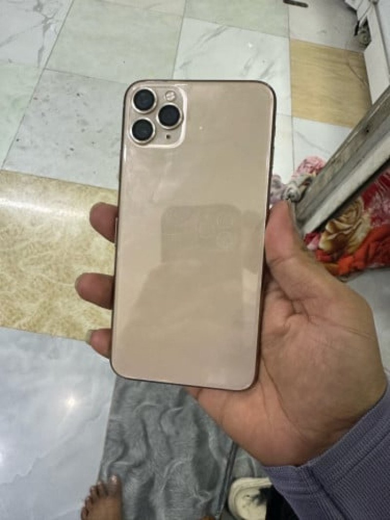 iPhone 11 Pro Max សានុំសុីនណែន 97%