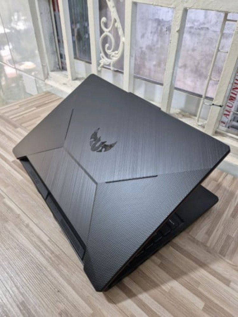 ASUS TUF F15 FX506LU CPU: Core i7 10875H  RAM: 16GB DDR4