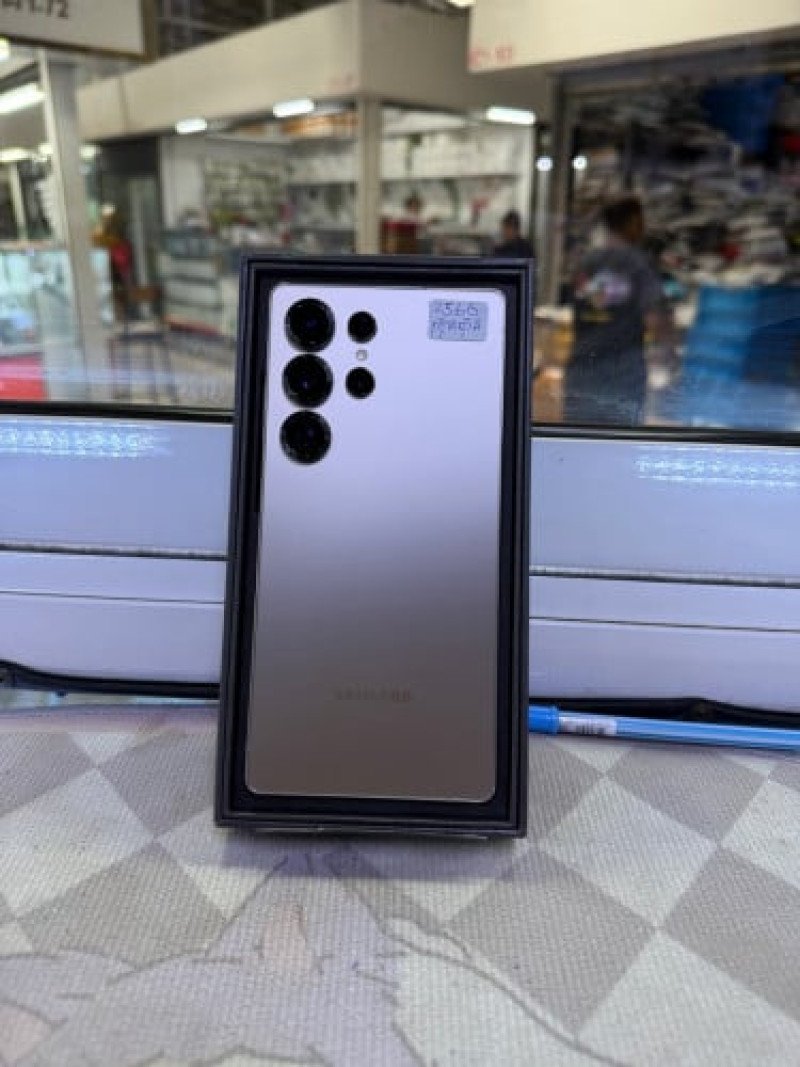 Iphone14promax  Storage 256G  Model ZP  Battery 82%